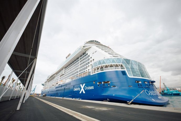 La nueva Terminal de Cruceros del Puerto de Las Palmas entra en funcionamiento con la escala del Celebrity Apex