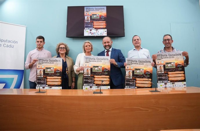 El vicepresidente de Diputación, Juancho Ortiz, en la presentación de la Feria Ganadera de Benaocaz.