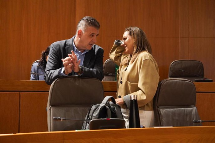 Los diputados de Aragón-Teruel Existe Pilar Buj y Joaquín Moreno.