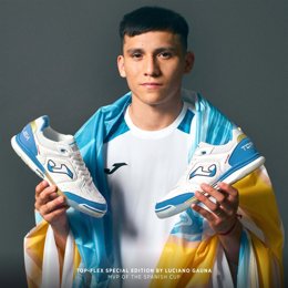 Luciano Gauna estrena su primera edición especial de zapatillas 'Top Flex Rebound' de Joma.