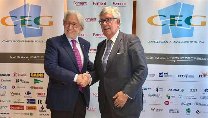 El presidente de Foment, Josep Sánchez Llibre, y el presidente de la CEG, Juan Manuel Vieites, en una reunión en A Toxa.