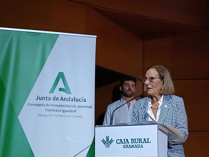 La delegada territorial de Inclusión Social, Juventud, Familias e Igualdad de la Junta en Granada, Matilde Ortiz