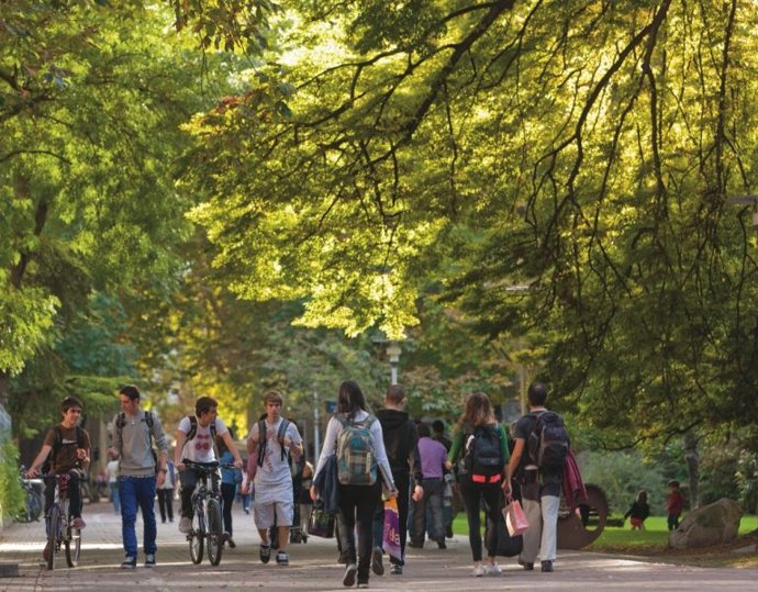 Jóvenes en Vitoria-Gasteiz