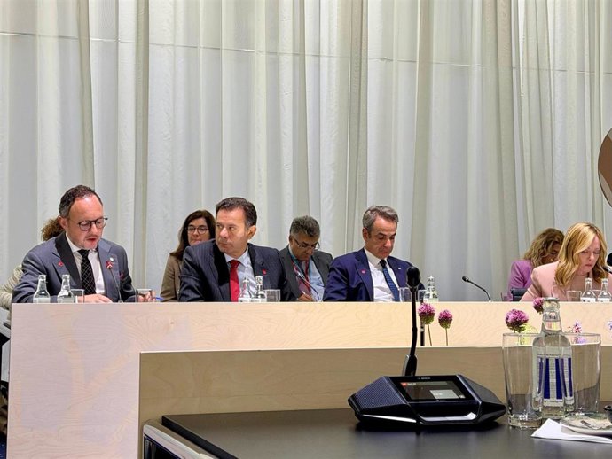 Espot durante su intervención en la mesa de debate.