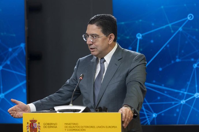 Archivo - El ministro de Relaciones Exteriores, Cooperación africana y marroquíes en el extranjero, Nasser Bourita, durante una rueda de prensa tras una reunión con el ministro de Asuntos Exteriores, Unión Europea y Cooperación, dónde han presentado una d
