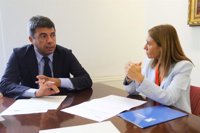 Carlos Marzón i l'alcaldessa d'Almassora, María Tormo