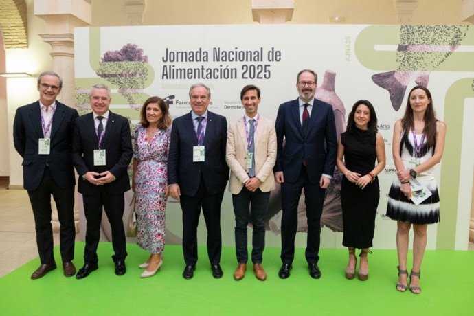 Farmacéuticos destacan su "imprescindible" labor en el ámbito de la alimentación
