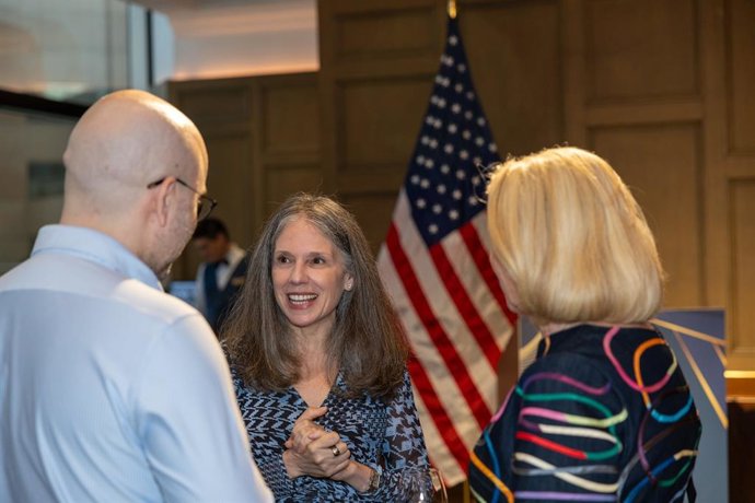 Cônsul dos EUA em Hong Kong, Julie Eadeh, em um evento em Hong Kong.