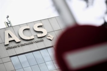 Archivo - Exterior del edificio de la sede de la constructora española Grupo ACS en Madrid