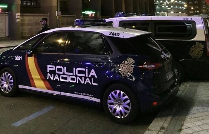 Archivo - Imagen de archivo de un coche de Policía Nacional