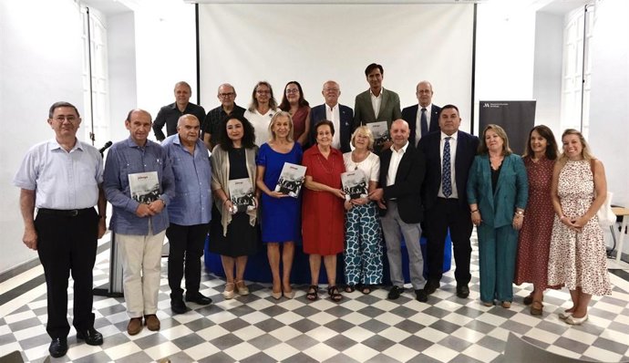 El número 114 de la Revista Jábega de la Diputación rinde homenaje al flamenco en la provincia