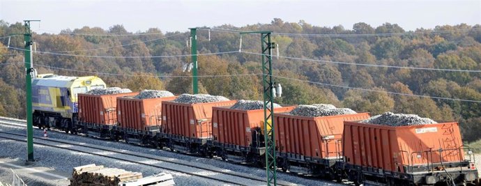 Adif licita el arrendamiento de vagones para labores de mantenimiento y actuaciones en la red ferroviaria