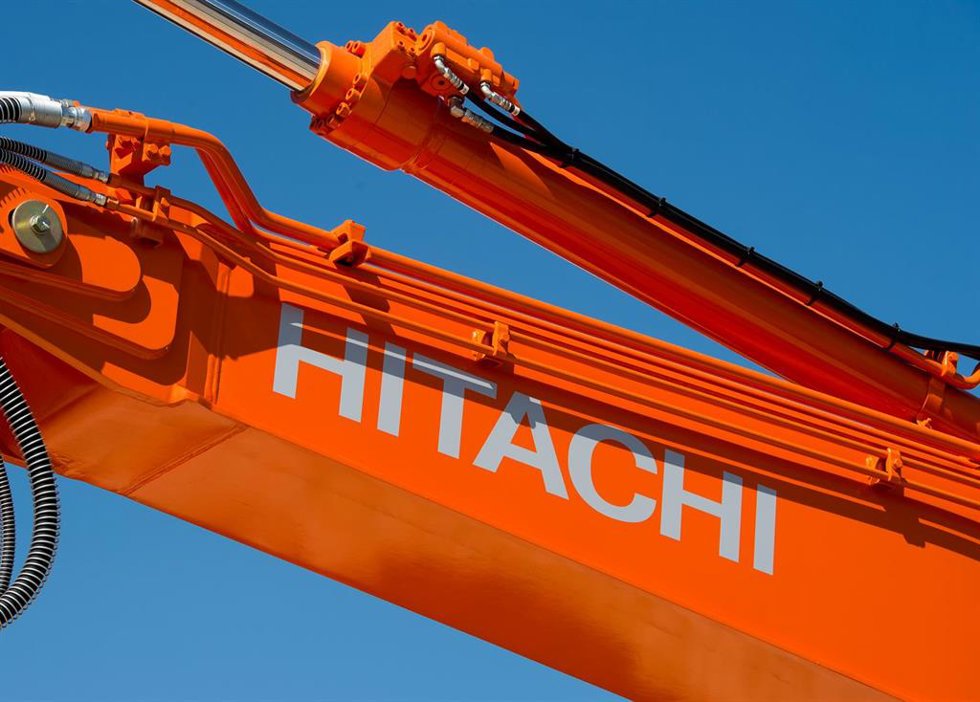 Archivo - FILED - 11 April 2016, Bavaria, Munich: A construction vehicle by Hitachi is seen at the Bauma building fair in Munich. Photo: picture alliance / dpa