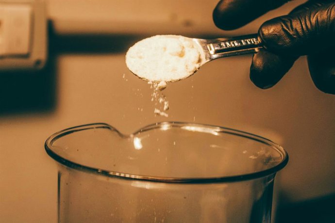 Mezclar bicarbonato de sodio con agua oxigenada: por qué los expertos lo recomiendan y para qué sirve