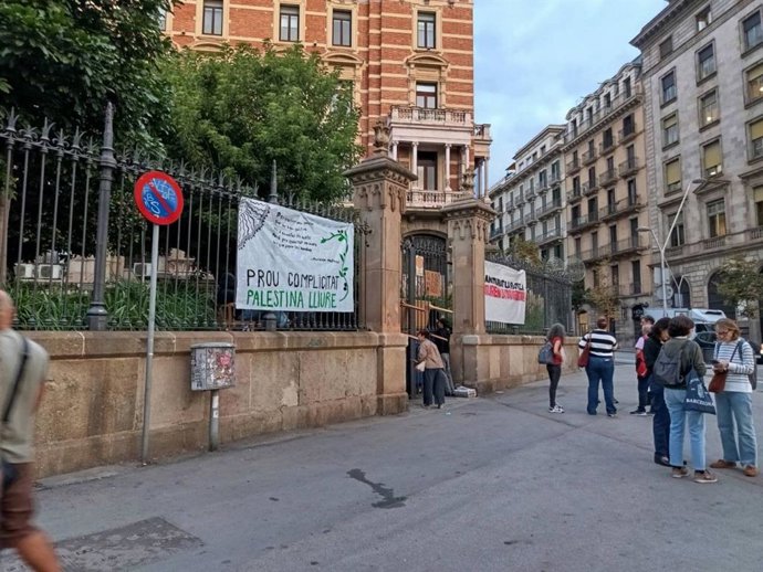 Acceso bloqueado en la UB