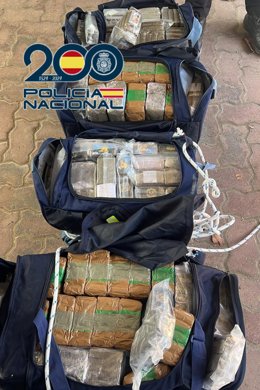 Haxixe encontrado em bolsas esportivas em La Línea de la Concepción (Cádiz)