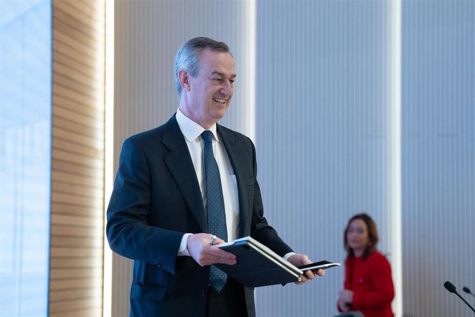 Archivo - El consejero delegado de Banco Sabadell, César González-Bueno, llega al acto de presentación de resultados 2023, en la sede del Banco Sabadell, a 1 de febrero de 2024, en San Cugat del Vallés, Barcelona, Catalunya (España).