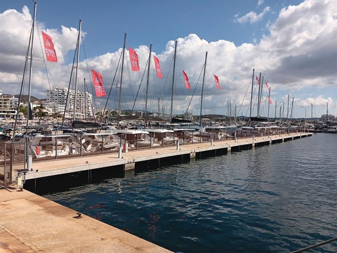 Archivo - Pantalán en el puerto de Sant Antoni de Portmany (Ibiza).