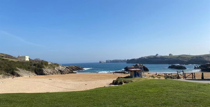 Archivo - Playa de San Juan de la Canal.