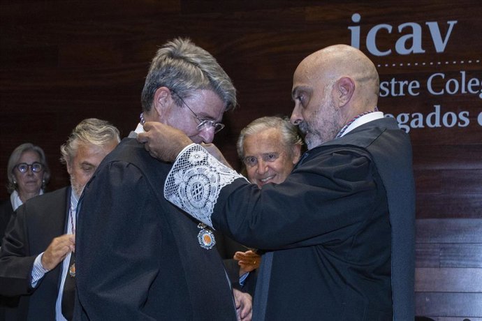 Vicente Grima Lizandra ingresa como Académico de Número en la Real Academia Valenciana de Jurisprudencia y Legislación