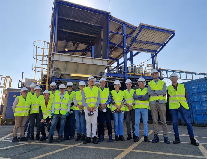 Equipo del proyecto europeo de investigación Rawmina de la empresa Cobre Las Cruces.