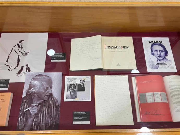 El Archivo Municipal de Murcia acoge una exposición dedicada a cuatro escritores que fueron portada de Ababol