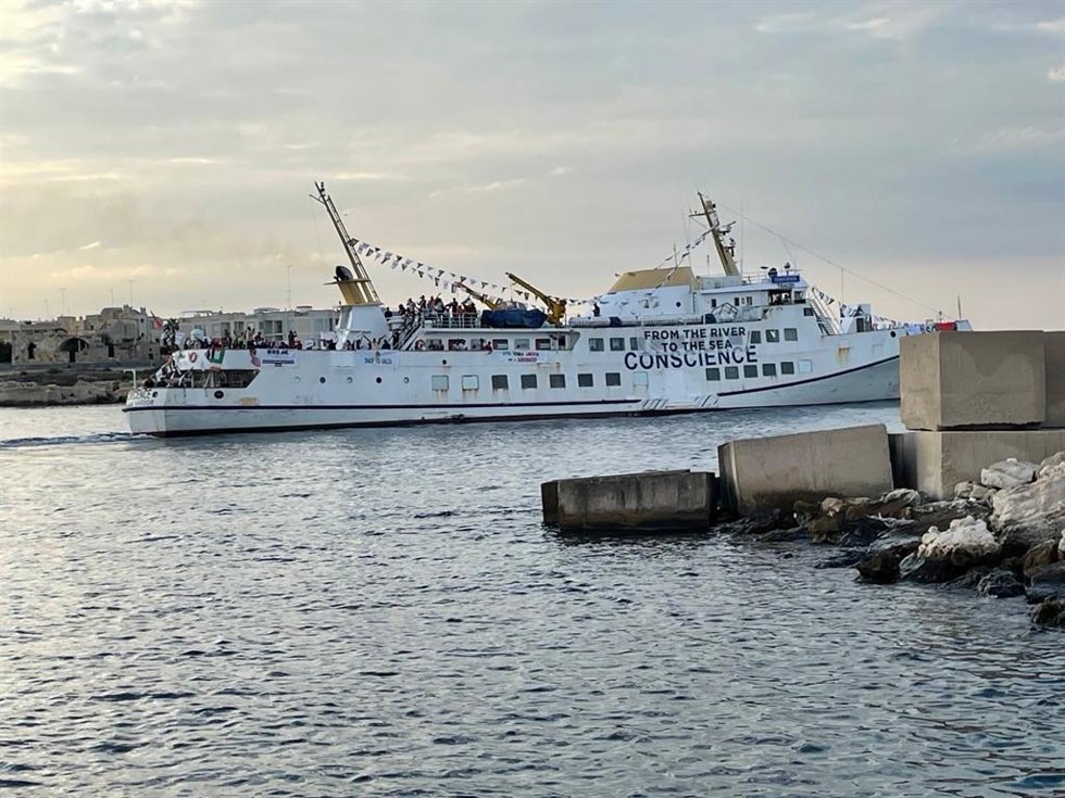 El barco 'Conscience', miembro de una flotilla que navega rumbo a Gaza