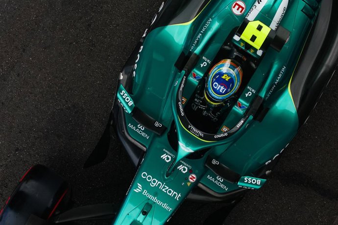 14 ALONSO Fernando (spa), Aston Martin F1 Team AMR24, em ação durante o Grande Prêmio do Azerbaijão de Fórmula 1 Qatar Airways de 2025, 17ª etapa do Campeonato Mundial de Fórmula 1 da FIA de 2025, de 19 a 21 de setembro de 2025, no Circuito da Cidade de B