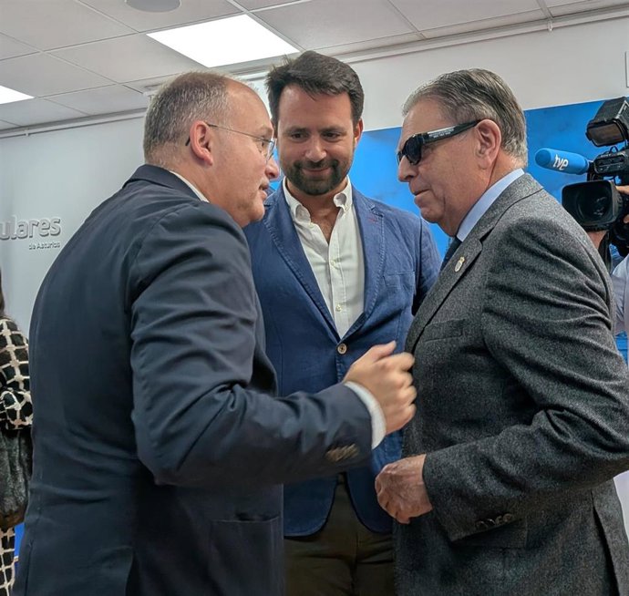 Miguel Tellado, Álvaro Queipo y Alfredo Canteli