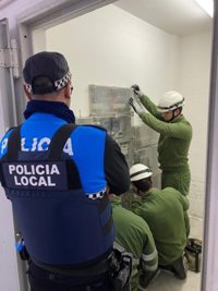 Un operativo de la Guardia Civil y la Policía Municipal detecta 15 enganches de luz y agua en Arroyo (Valladolid)