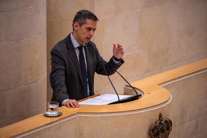 Archivo - El portavoz del Grupo Parlamentario Socialista, Mario Iglesias.-ARCHIVO