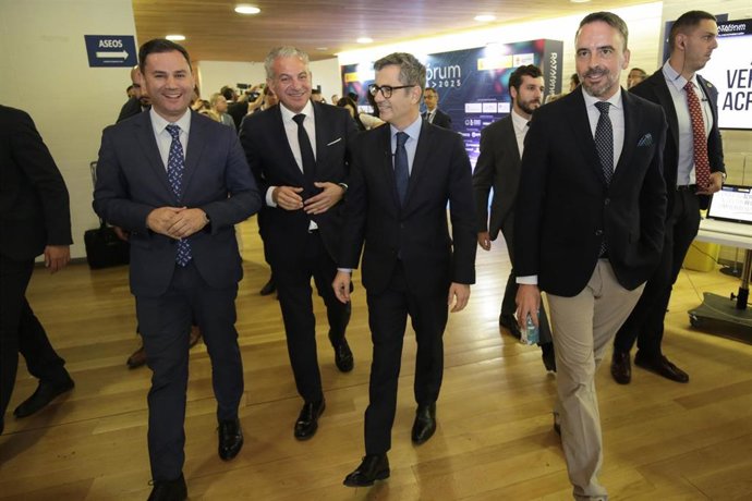 El ministro de Presidencia, Justicia y Relaciones con las Cortes, Félix Bolaños, preside el acto de clausura del DATAfórum Justicia 2025, en el Auditorio de León.