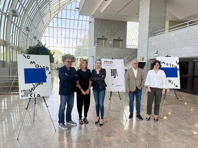 Presentación del XI Congreso Internacional de Música de Cine de La Mostra de València con el director del Palau de la Música, Vicente Llimerá, las subdirectoras Sara Mansanet y Nieves Pascual, y el compositor Voro García.