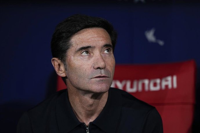 Marcelino, head coach of Villarreal CF, looks on during the Spanish League, LaLiga EA Sports, football match played between Atletico de Madrid and Villarreal CF at Riyadh Air Metropolitano stadium on September 13, 2025, in Madrid, Spain.