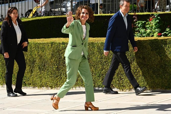 María Jesús Montero a su llegada a Jaén donde ha participado en un acto sobre dondos europeos