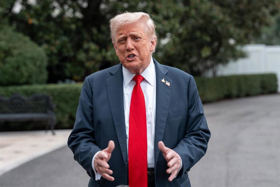 El presidente de Estados Unidos, Donald Trump, ofrece unas declaraciones a la prensa desde la Casa Blanca (archivo)