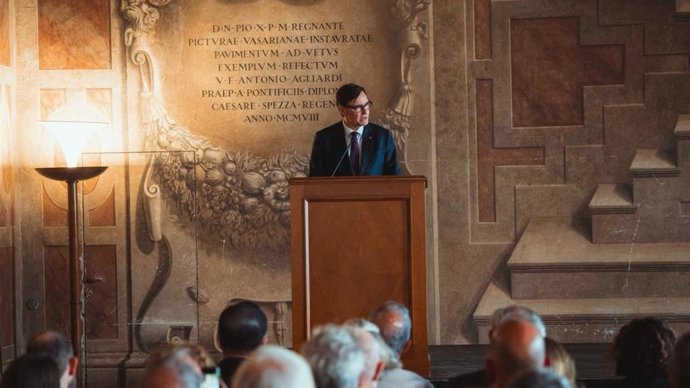 El presidente de la Generalitat, Salvador Illa, en la inauguración de una exposición sobre Montserrat en Roma