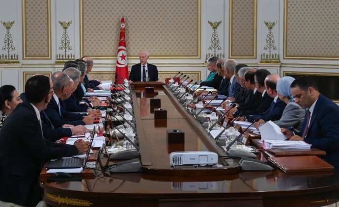Archivo - August 29, 2025, Tunis, Tunis, Tunisia: Tunisian President, Kais Saied, chairs a cabinet meeting in Tunis, Tunisia, on August 29, 2025