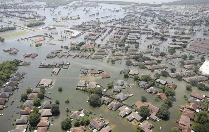 O furacão Harvey causou grandes inundações em Port Arthur, Texas, em agosto de 2017.