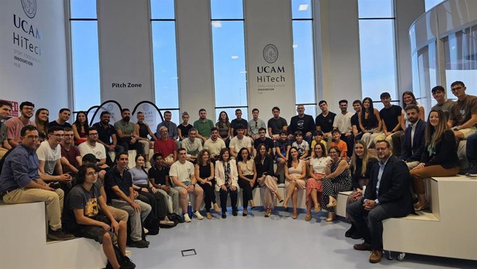 Acto inaugural del NASA Space Apps Challenge que se celebra en UCAM Hitech