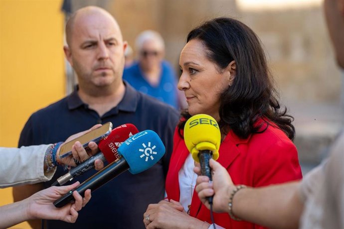 Rafi Crespín en una atención a medios.