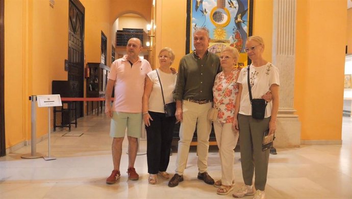 El alcalde de Sevilla, José Luis Sanz, en la XII edición de la Noche en Blanco.