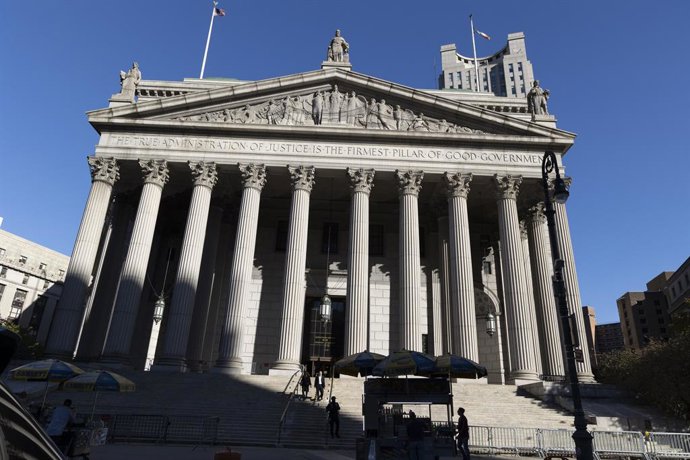October 1, 2025, New York, New York, USA: The freize reads 'THE TRUE ADMINISTRATION OF JUSTICE IS THE FIRMEST PILLAR OF GOOD GOVERNMENT' on The New York State Supreme Court Building located at 60 Centre Street in Foley Square in Manhattan's Civic Center.