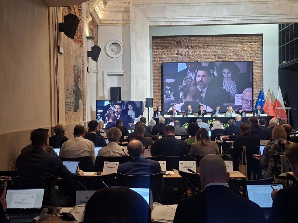 El director general de Unión Europea, Adrián Zittelli, interviene en la reunión de la Comisión ENVE celebrada esta semana en Polonia.