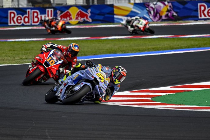 54 ALDEGUER Fermin (spa), Gresini Racing MotoGP, Ducati Desmosedici GP24, action during the 2025 MotoGP Red Bull Grand Prix of San Marino and the Rimini Riviera, on Misano World Circuit Marco Simoncelli, from September 12 to 14, 2025 in San Marin, Italy -