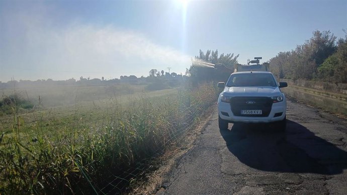 La Diputación de Castellón realiza el mayor despliegue aéreo y terrestre de tratamientos contra los mosquitos al actuar en todos los municipios del litoral de la provincia