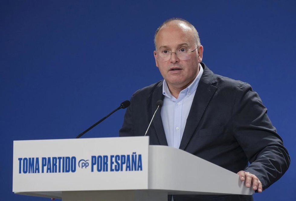 Miguel Tellado durante la rueda de prensa celebrada el sábado 4 de octubre en la sede del PP.