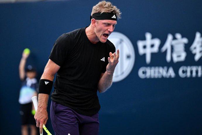 BEIJING, Sept. 28, 2025  -- Alejandro Davidovich Fokina reacts during the men's singles second round match between Daniil Medvedev of Russia and Alejandro Davidovich Fokina of Spain at 2025 China Open tennis tournament in Beijing, China, Sept. 28, 2025.