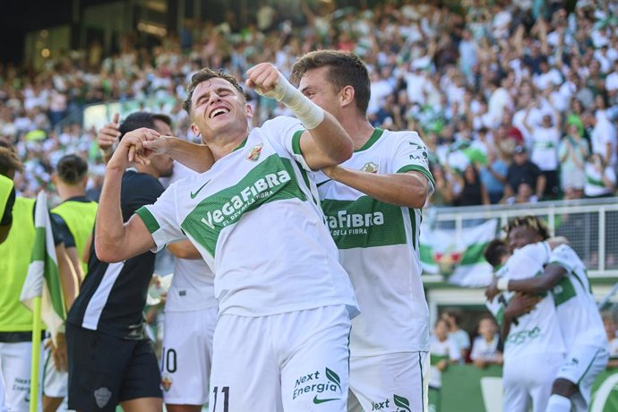 German Valera of Elche CF celebrates after scoring his team's second goal during the Spanish League, LaLiga EA Sports, football match played between Elche CF and RC Celta de Vigo at Estadio Manuel Martinez Valero on September 28, 2025 in Elche, Alicante, 