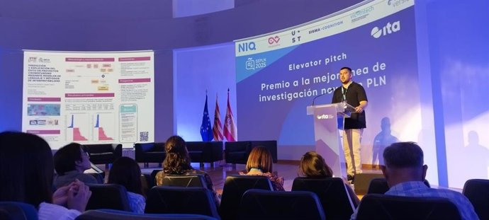 El estudiante de la UHU Daniel Dorado galardonado con el Premio a la Mejor Línea de Investigación Novel en Procesamiento del Lenguaje Natural.